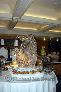 Gala Buffet Swan Ice Carving
